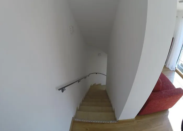 Designerhaus Mit Dachterrasse Nyaraló